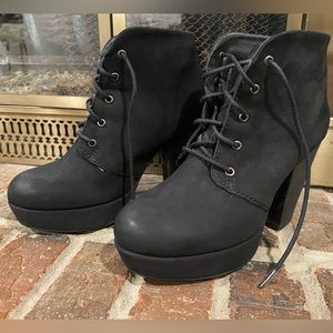 Steve Madden Raspy Booties